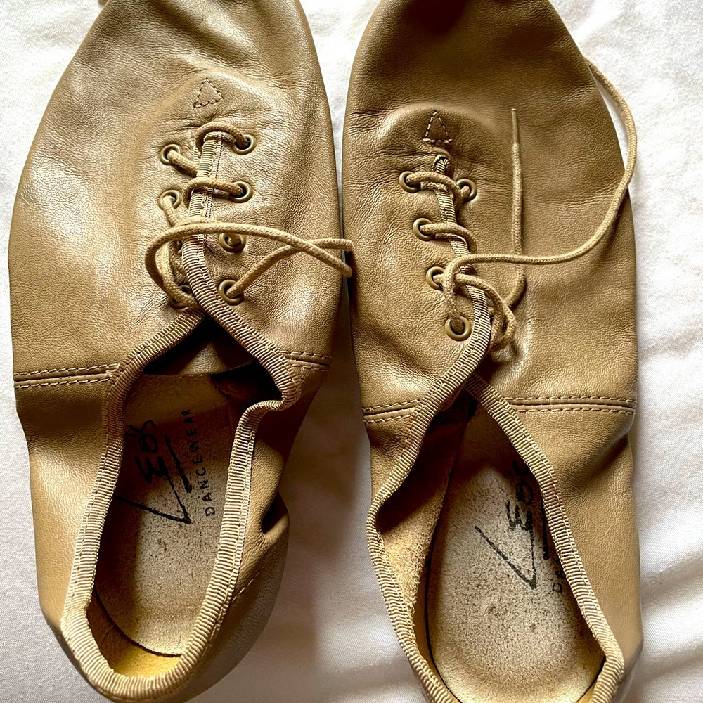Dance shoes